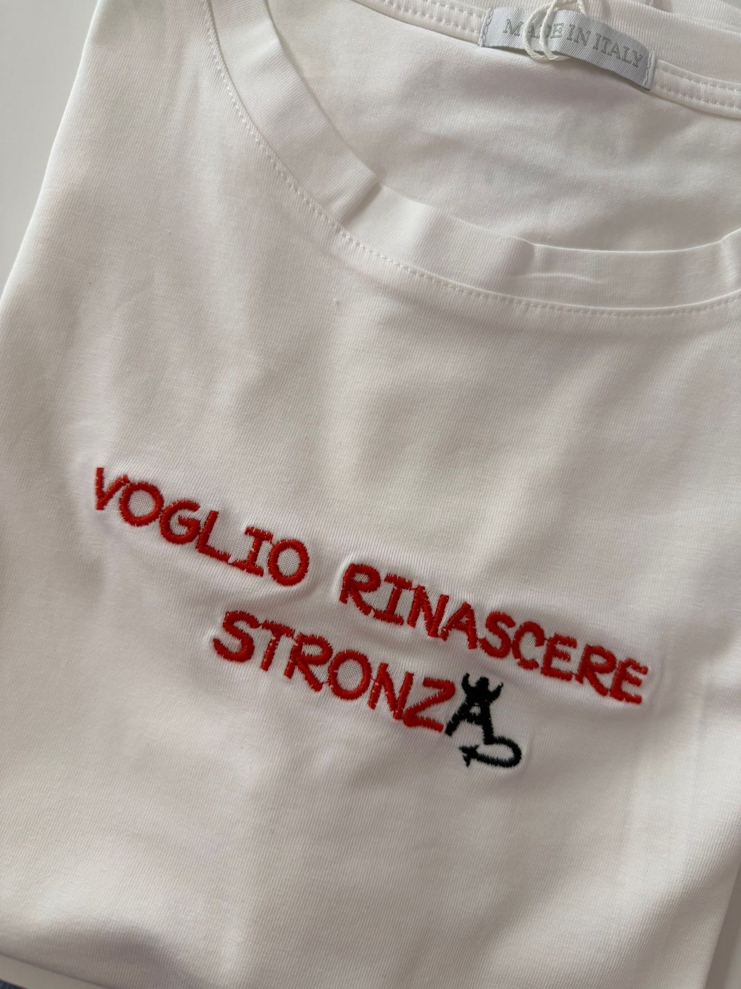 T-shirt voglio rinascere stronza