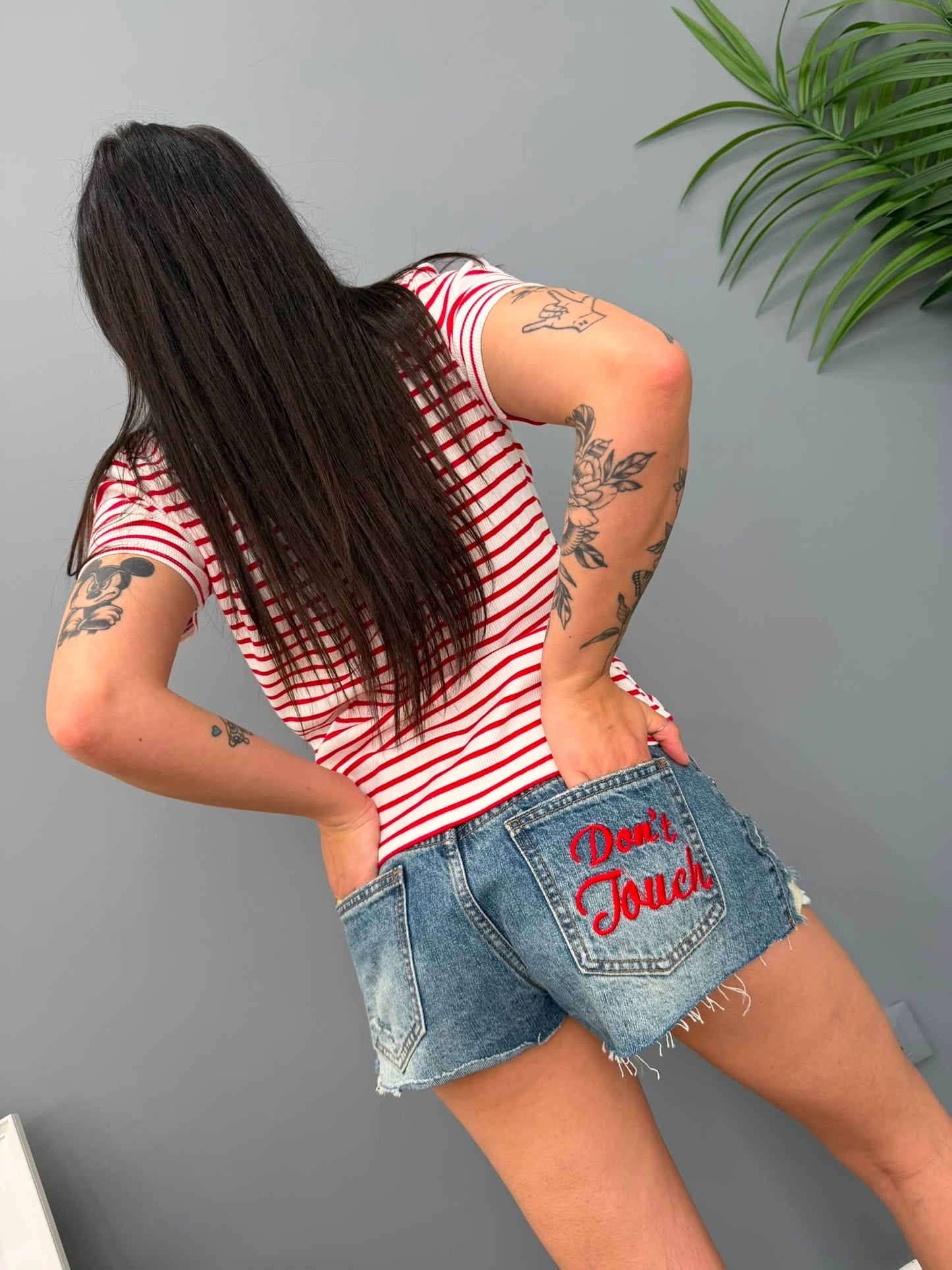 SHORT DON’T TOUCH
