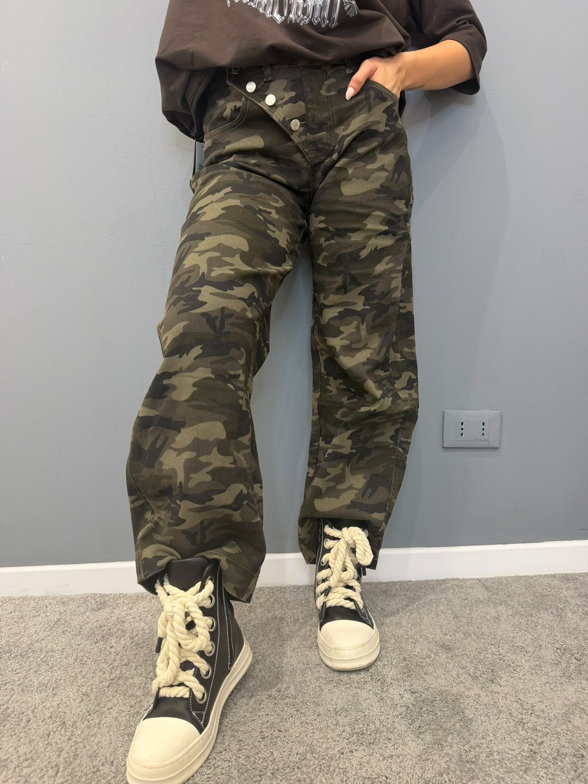 Jeans military bottone storto