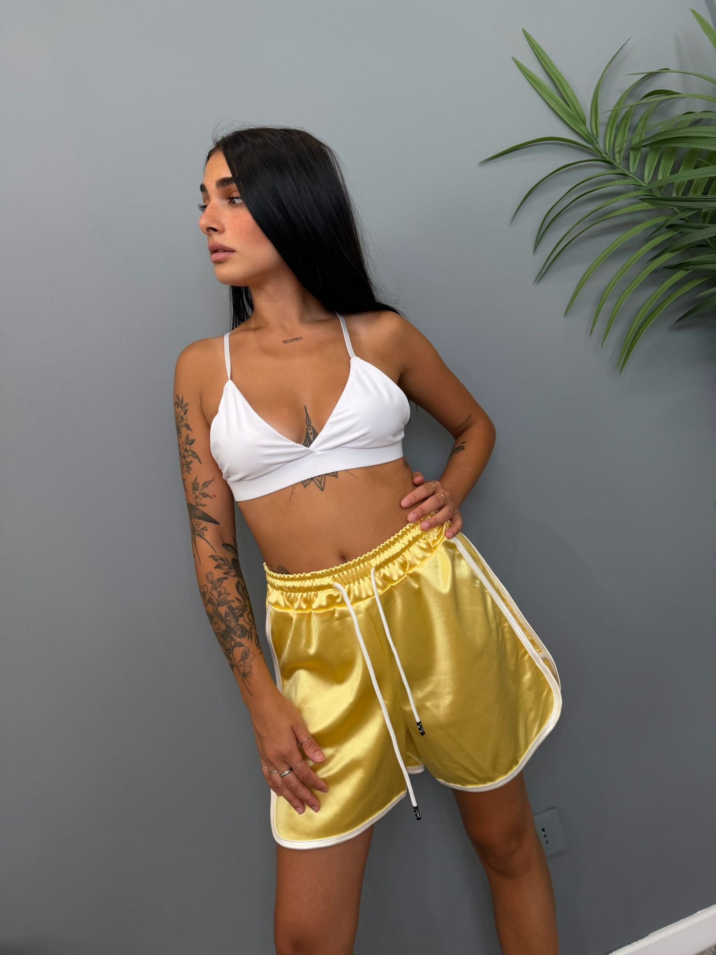 SHORT ZARINA