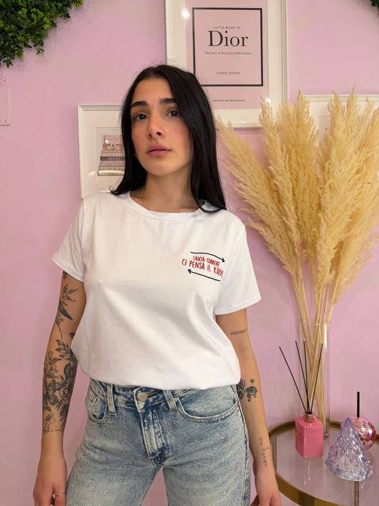 T-SHIRT “lascia stare ci penserà il karma”